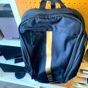 Sleek Nike bag, for sports or personal use, in great condition.